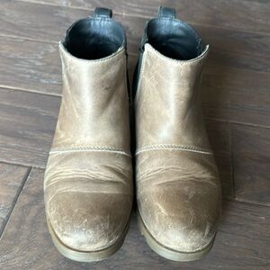 Sorel Chelsea, size 8